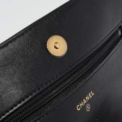 مملوكة مسبقًا Chanel Black Quilted Leather Pearl WOC Bag