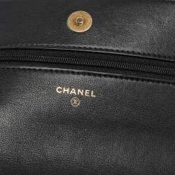 مملوكة مسبقًا Chanel Black Quilted Leather Pearl WOC Bag