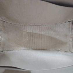 Pre Owned حقيبة شانيل سوداء جلد دائري لؤلؤي بسلسلة