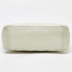 Pre Owned Chanel Ivory Quilted Caviar Leather Petite Shopping Tote