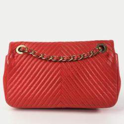 Chanel Red Medium Wrinkled Calfskin Quilted Chevron Medallion Charm Surpique Flap