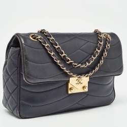 Pre Owned Chanel Navy Blue Quilted Leather Medium Pagoda Flap Bag