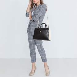 Pre Owned Chanel Black/Cream Leather Small Neo Executive Shopper Tote
