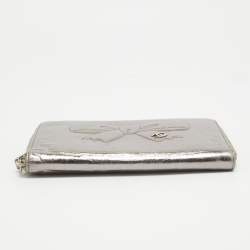 Chanel Silver Leather CC Bow Zip Around Wallet Organizer