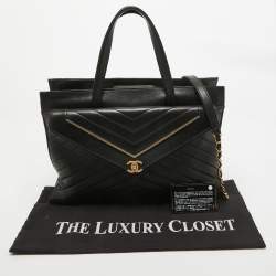 Pre Owned Chanel Black/Gold Reversed Chevron Leather Shopper Tote