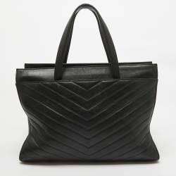Pre Owned Chanel Black/Gold Reversed Chevron Leather Shopper Tote