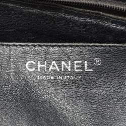 Pre Owned Chanel Black Quilted Patent Leather Maxi Classic Single Flap Bag