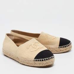 Pre Owned Chanel Beige/Black Canvas CC Espadrille Flats Size 37