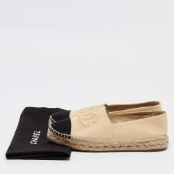 Pre Owned Chanel Beige/Black Canvas CC Espadrille Flats Size 37