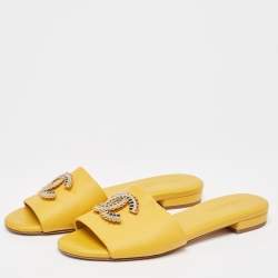 Chanel Yellow Leather Interlocking CC Logo Flat Slides Size 39