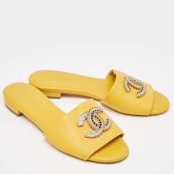 Chanel Yellow Leather Interlocking CC Logo Flat Slides Size 39
