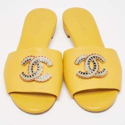 Chanel Yellow Leather Interlocking CC Logo Flat Slides Size 39