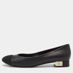 Pre Owned Chanel Black Leather and Canvas CC Cap Toe Ballet Flats Size 39