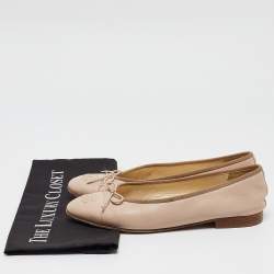 Pre Owned Chanel Beige Leather CC Ballet  Flats Size 39