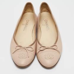 Pre Owned Chanel Beige Leather CC Ballet  Flats Size 39