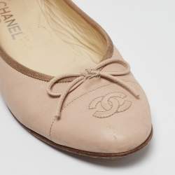 Pre Owned Chanel Beige Leather CC Ballet  Flats Size 39