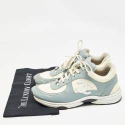 Pre Owned Chanel Blue/White Patent and Leather CC Low Top Sneakers Size 39.5
