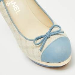 Pre Owned Chanel Blue/Cream Leather and Canvas CC Cap Toe Pumps  Size 38