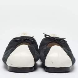 Pre Owned Chanel Black/White Canvas and Leather Bow CC Cap Toe Ballet Size 42