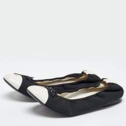 Pre Owned Chanel Black/White Canvas and Leather Bow CC Cap Toe Ballet Size 42
