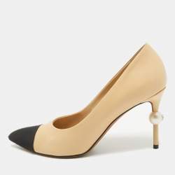 Pre Owned Chanel Beige/Black Leather And Fabric Faux Pearl Cap Toe Pointed Toe Pumps Size 38