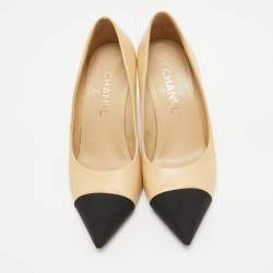Pre Owned Chanel Beige/Black Leather And Fabric Faux Pearl Cap Toe Pointed Toe Pumps Size 38