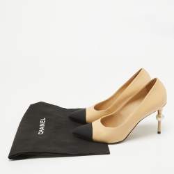 Pre Owned Chanel Beige/Black Leather And Fabric Faux Pearl Cap Toe Pointed Toe Pumps Size 38