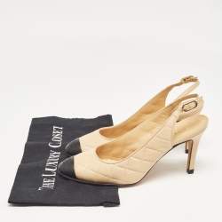 Pre Owned Chanel Beige/Black Quilted Leather CC Cap Toe Slingback Pumps Size 38.5