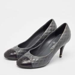 Pre Owned Chanel Grey/Black Quilted Leather CC Cap Toe Pumps Size 38