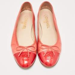 Pre Owned Chanel Red Leather and Patent CC Cap Toe Ballet Flats Size 39
