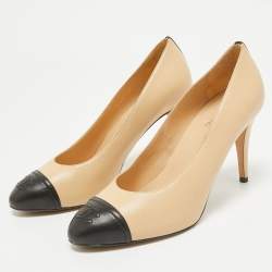Pre Owned Chanel Beige/Black Leather Cap Toe Pumps Size 39.5