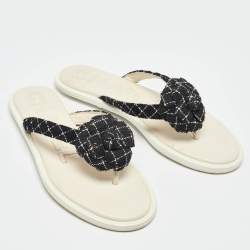 Chanel Black/White Tweed Camellia Thong Sandals Size 39.5