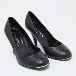 Pre Owned Chanel Black Leather Metal Toe Pumps Size 37