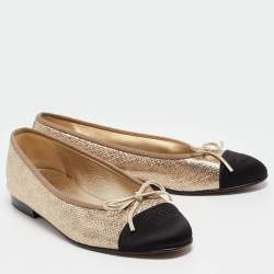 Pre Owned Chanel Gold/Black Leather and Satin CC Ballet Flats Size 37.5