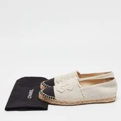 Pre Owned Chanel White/Black Canvas CC Espadrille Flats Size 37