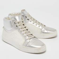 Pre Owned Chanel White/Silver Leather and Rubber High Top Sneakers Size 39