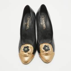Pre Owned Chanel Grey/Gold Leather Flower Embellished Pumps Size 40.5