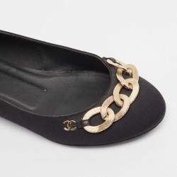 Pre Owned Chanel Black Fabric and Quilted Leather CC Chain Detail Ballet Flats Size 36