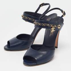 Pre Owned Chanel Navy Blue Leather Chain CC Detail Slingback Sandals Size 39.5