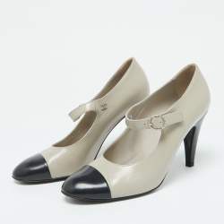 Chanel Grey/Black Leather Pumps Size 38.5