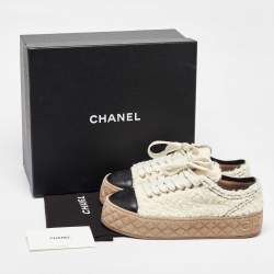 Pre Owned Chanel Beige/Black Shearling and Leather Cap Toe CC Low Top Sneakers Size 40
