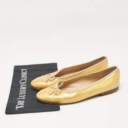 Pre Owned Chanel Yellow Patent Leather CC Bow Ballet Flats Size 39