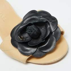 Chanel Cream/Black Leather CC Camellia Embellished Flat Sandals Size 38.5