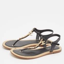Pre Owned Chanel Black Leather CC Chain Link Thong Flat Sandals Size 39.5
