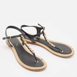 Pre Owned Chanel Black Leather CC Chain Link Thong Flat Sandals Size 39.5