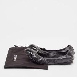 Chanel Grey/Black Patent Leather CC Scrunch Ballet Flats Size 42
