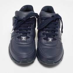Pre Owned Chanel Navy Blue/White Leather CC Low Top Sneakers Size 37.5