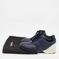 Pre Owned Chanel Navy Blue/White Leather CC Low Top Sneakers Size 37.5