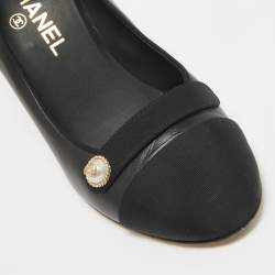 Pre Owned Chanel Black Leather and Canvas Cap Toe CC Pearl Detail Pumps Size 39