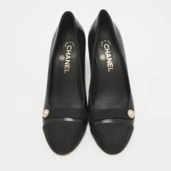 Pre Owned Chanel Black Leather and Canvas Cap Toe CC Pearl Detail Pumps Size 39